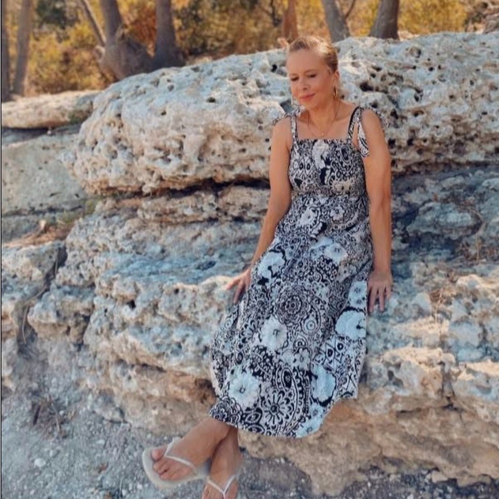 Umgee Black and Cream Floral Paisley Maxi Sundress - Picture 8 of 8